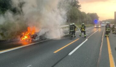 FW-DO: Brennender PKW auf der BAB A45 - Fehlende Rettungsgasse
