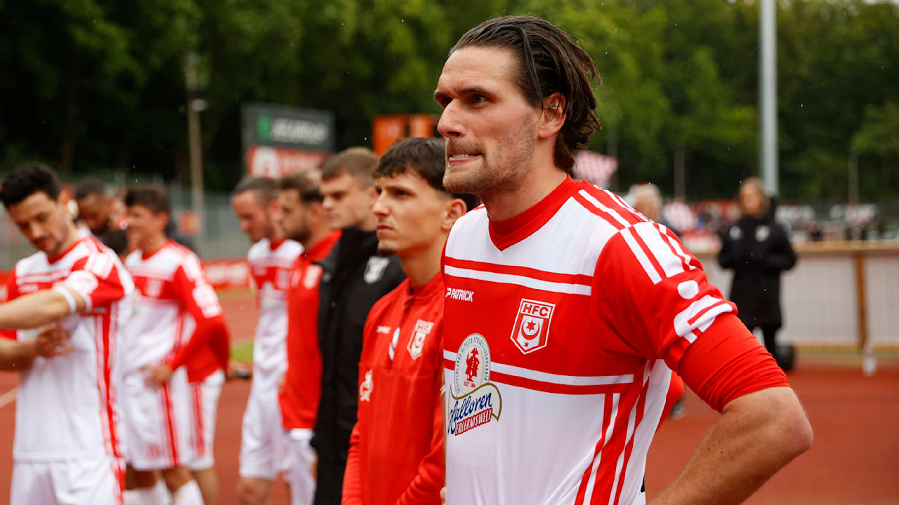 Hallescher FC: Überraschend! Kapitän Jonas Nietfeld muss nun doch gehen | Sport