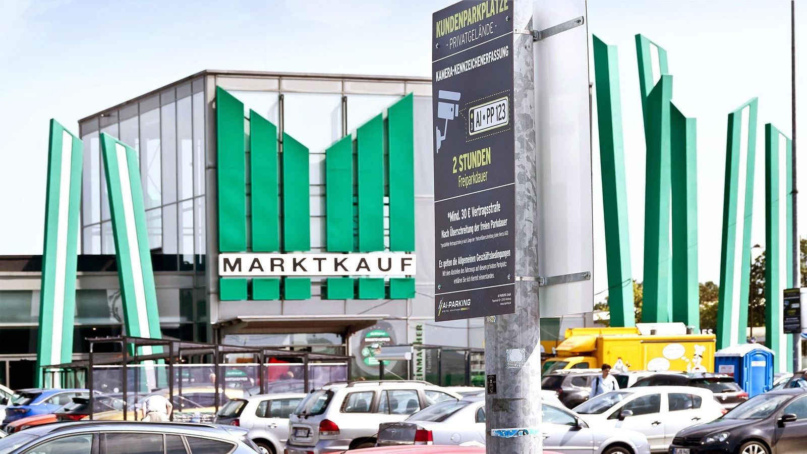 Dieb sprüht Ladendetektiven Pfefferspray ins Gesicht