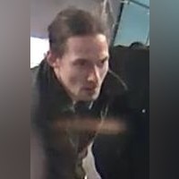 Dieser Mann wird von der Polizei gesucht.
