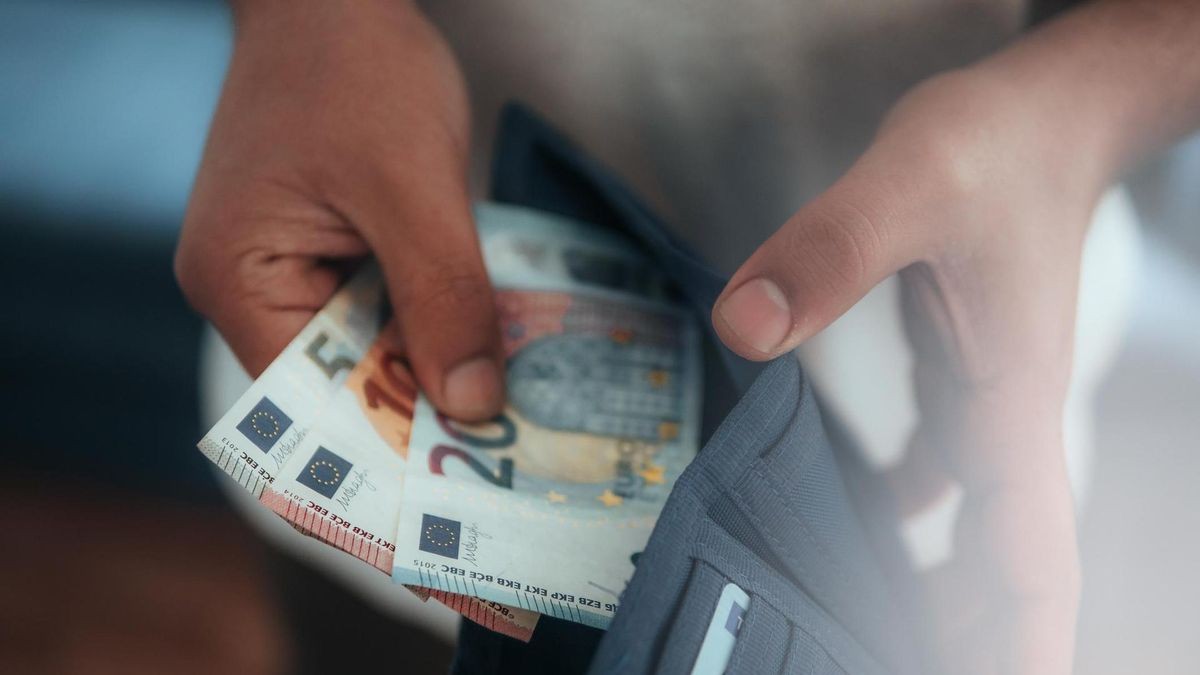 Wo bekommen Sparerinnen und Sparer noch Top-Zinsen? Wir haben Angebote verglichen. 