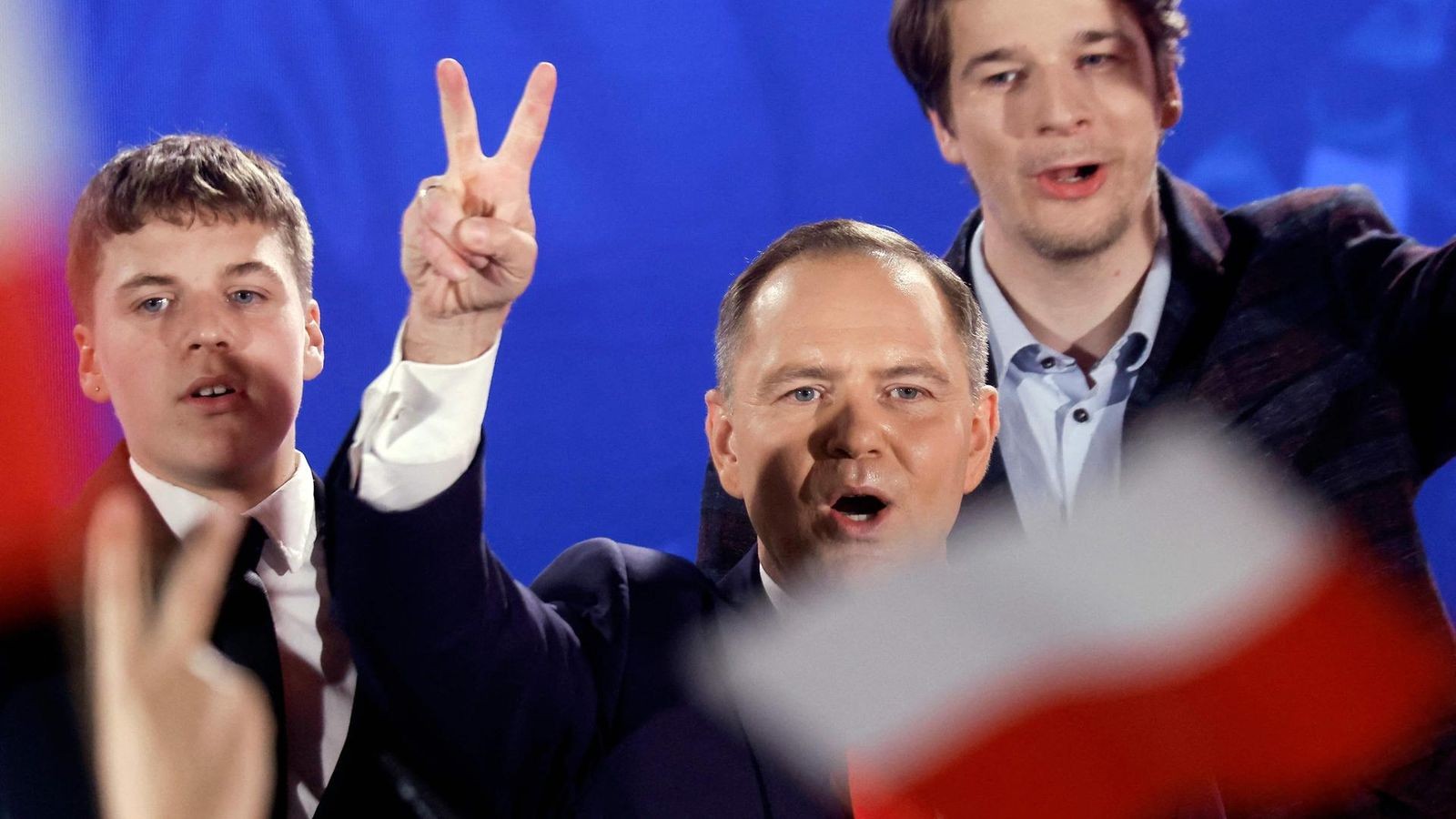 Trzaskowski und Nawrocki fast gleich auf