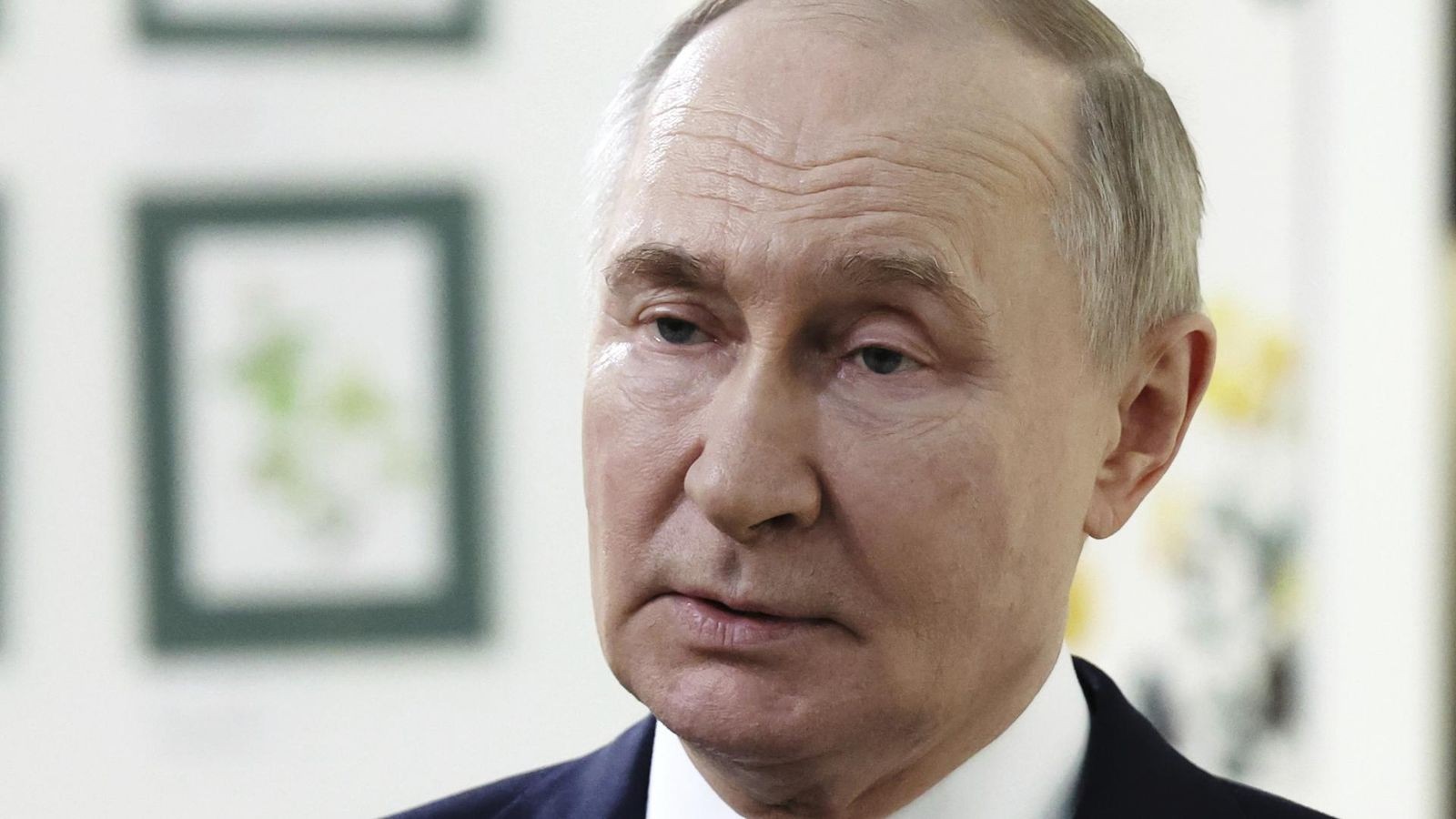Russische Bomber zerstört – Jetzt wird Putin deutlich