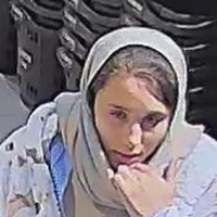 Diese Frau wird von der Polizei gesucht.