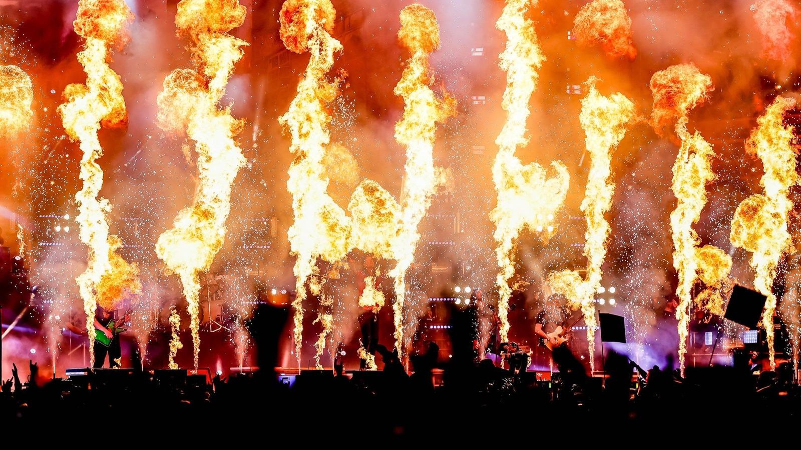 Heaven Shall Burn: Thüringer Metal-Band setzt Tour mit Ersatz-Frontfrau fort - Thüringer Allgemeine