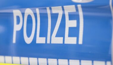 Fahrradfahrer in Spandau von Auto erfasst – 80-Jähriger verletzt