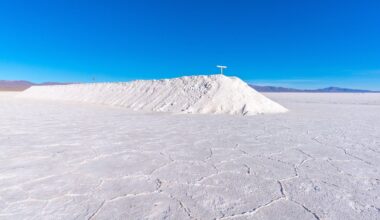 Neue Akku-Typen gefragt: Schon 2030 könnte das Lithium für E-Autos knapp werden