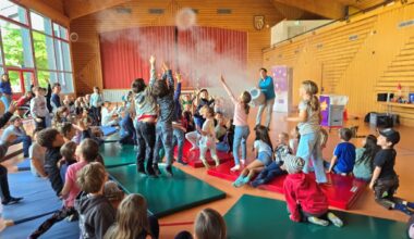 Chris Blessing weckt mit Raketen und Luftballons bei Kindern die Lust auf Physik - Löffingen