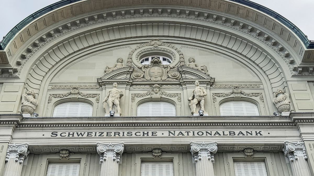09:43 Schweizer Notenbank senkt Leitzins auf null - N-TV