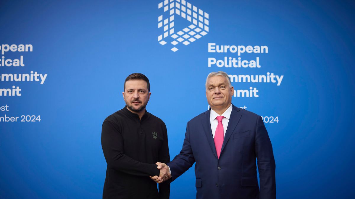 Plakatkampagne gegen die Ukraine: Selenskyj: Orban macht "historischen Fehler"