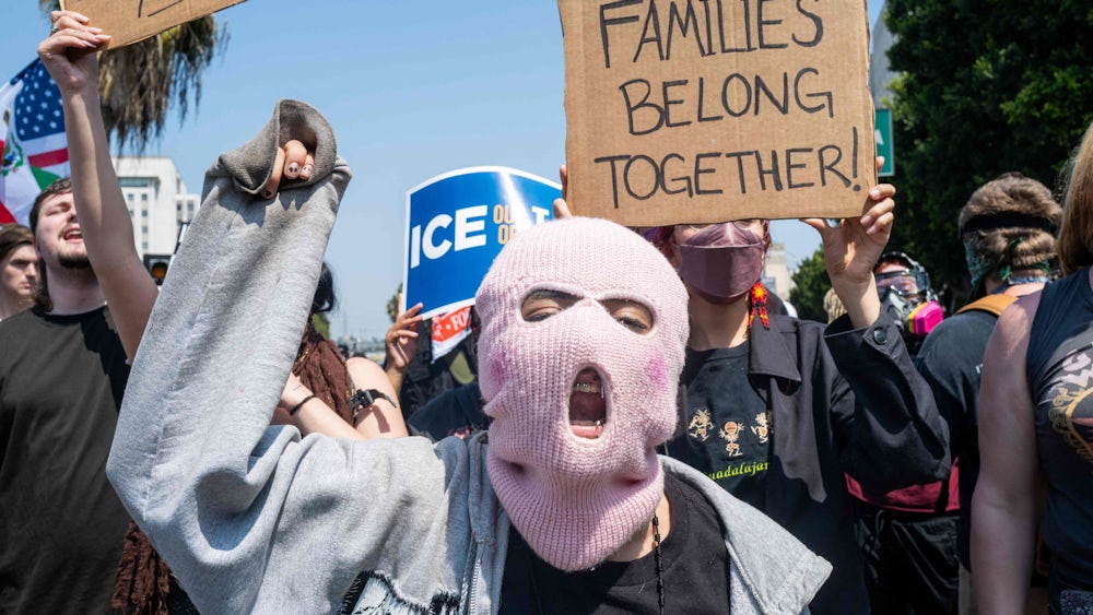 Die Proteste in Los Angeles richten sich gegen Trumps strikte Migrationspolitik.