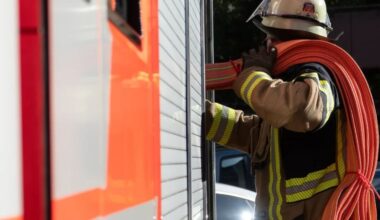 Die Feuerwehr war bei einem Brand in der Kreuzerstraße in Halle im Einsatz.