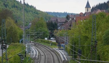 Notarzteinsatz: Einschränkungen im Bahnbetrieb zwischen Wilferdingen-Singen und Pforzheim Hauptbahnhof - Region