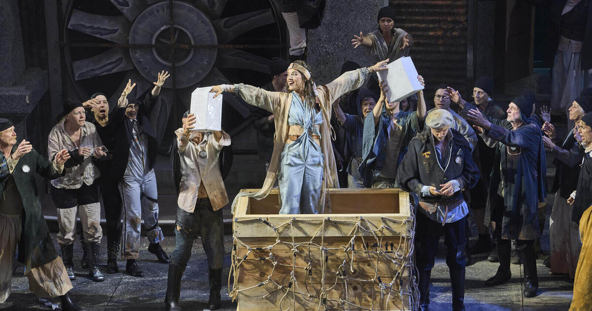 Gnadenloser Überlebenskampf in Ettlingen: Puccinis „La Bohème“ bei den Schlossfestspielen - Kultur
