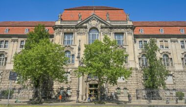 Urteil aus Berlin: Darf ein eingebürgerter Flüchtling seine Eltern nachholen?