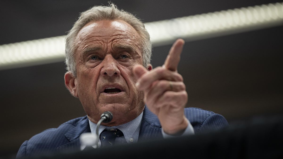"Das ist eine Tragödie": Robert F. Kennedy Jr. feuert komplettes Gremium mit Impfexperten