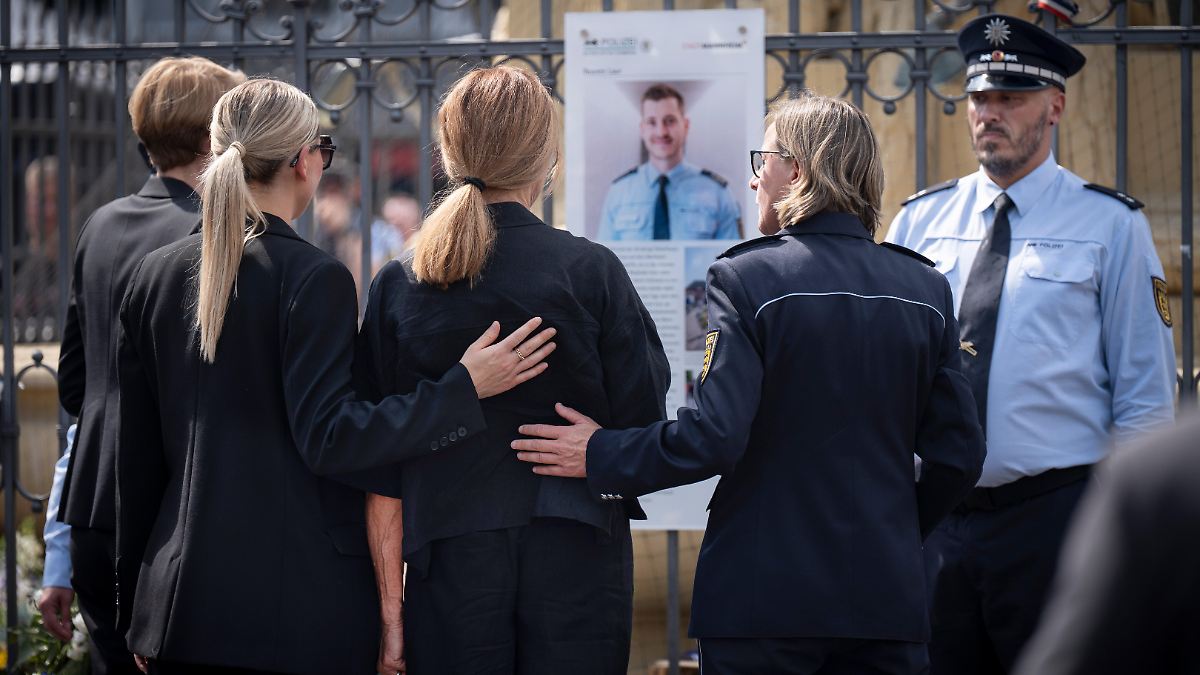 Mahnmal für Rouven Laur – Mannheim gedenkt mutigem Polizisten Ein Jahr nach dem Marktplatz-Attentat