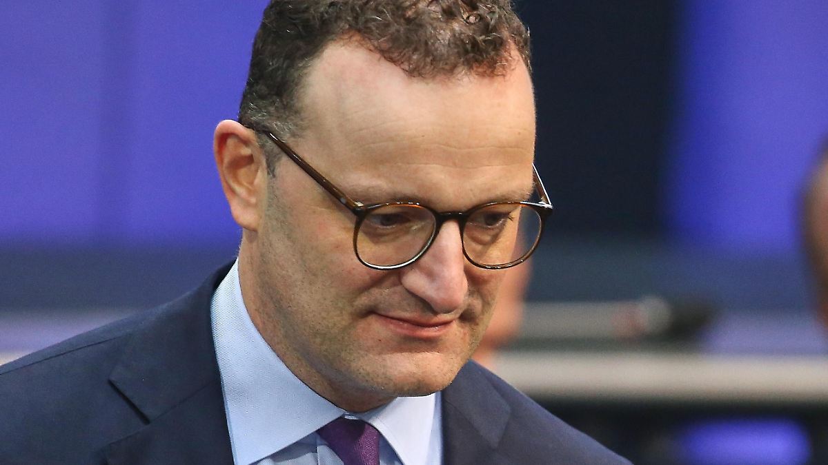 Was er "nie wieder" machen würde: Spahn verteidigt Maskenkäufe mit "finanziellen Risiken"