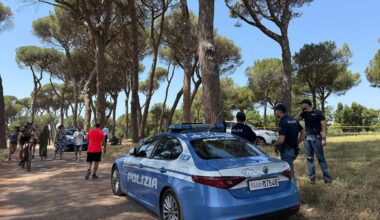 Ballspielerinnen finden Leichen von Baby und Frau in Park in Rom