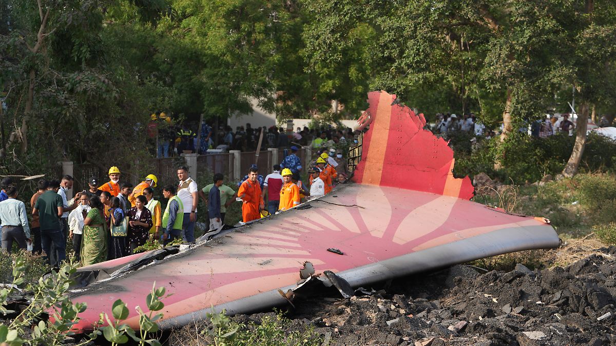 Hatte Dreamliner genug Schub?: Experte sieht "offensichtliches" Problem bei Flugzeugabsturz
