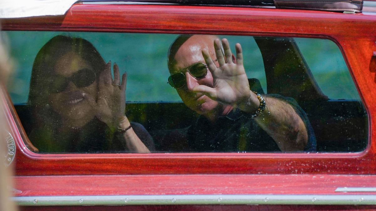 Jetzt geht's los: Jeff Bezos und Lauren Sánchez sind in Venedig eingetroffen