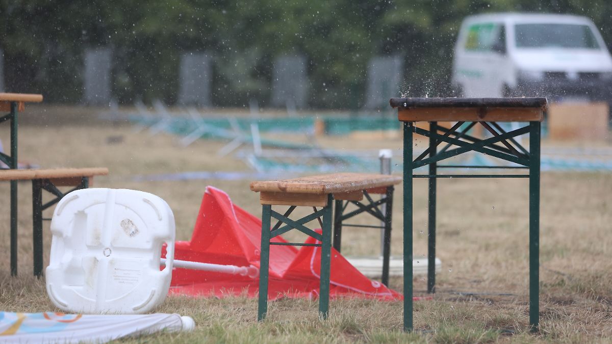 Gewitter über Deutschland: Feuerwehr muss zu Unwetter-Einsätzen ausrücken