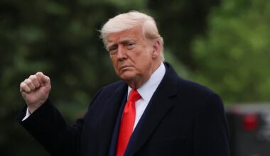 Nahost-Krieg: Donald Trump kündigt Waffenruhe zwischen Israel und Iran an | Politik