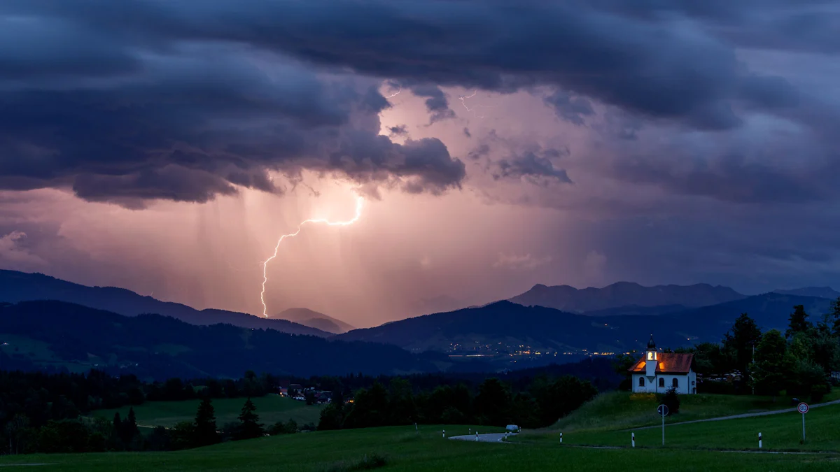 Mit schwerem Hagel: Warnung vor Unwettern am Mittwoch - Bayern