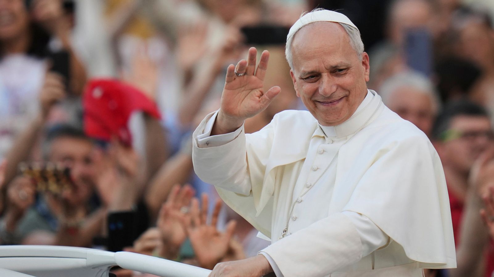 "Heilig und keusch": Papst positioniert sich zum Zölibat