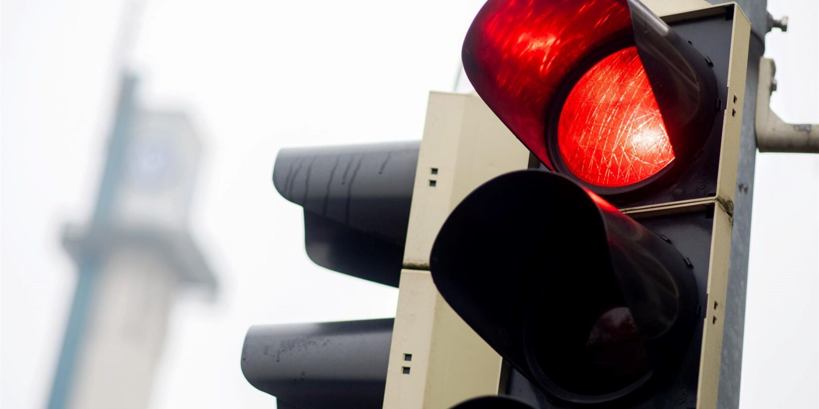 75.000 Euro Schaden nach Unfall in Bottrop: Autofahrerin fährt bei Rot