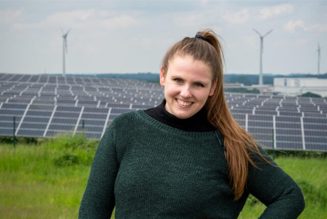 Grünen-OB-Kandidatin Katrin Lögering spricht für den Erhalt der Brechtener Niederung als Naturschutzgebiet aus.