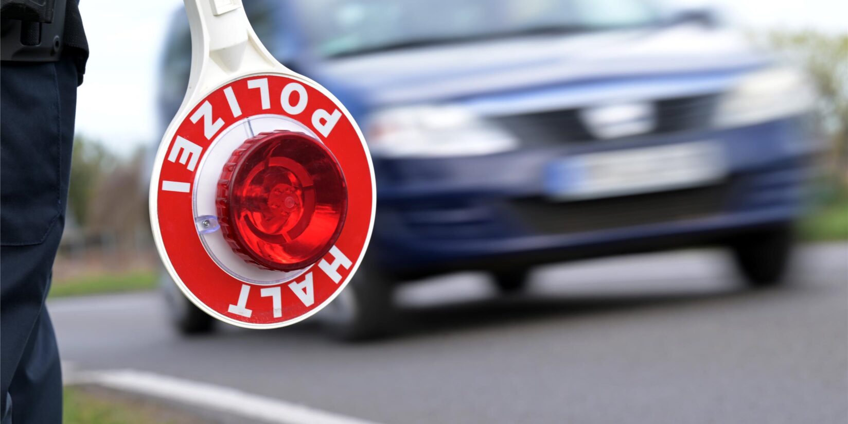 Polizei stoppt nach Unfallflucht Fahrer unter Drogen