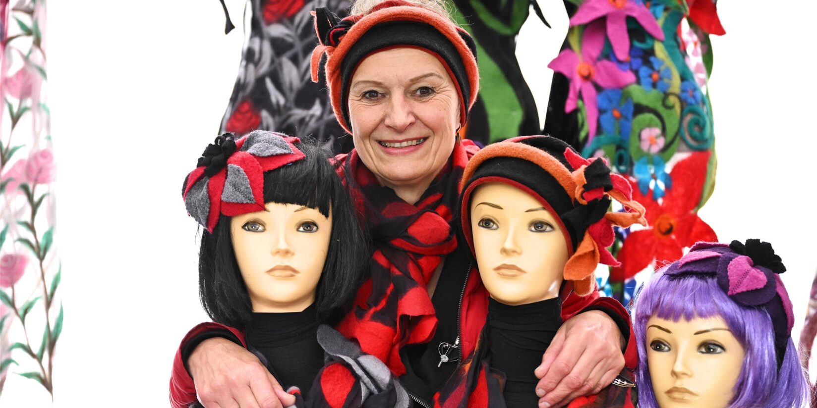 Kunstmarkt ist gestartet, Autos auf Ewaldstraße und das alte Hallenbad