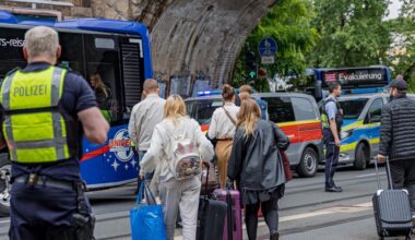 Fahrgäste harren Stunden im Zug aus