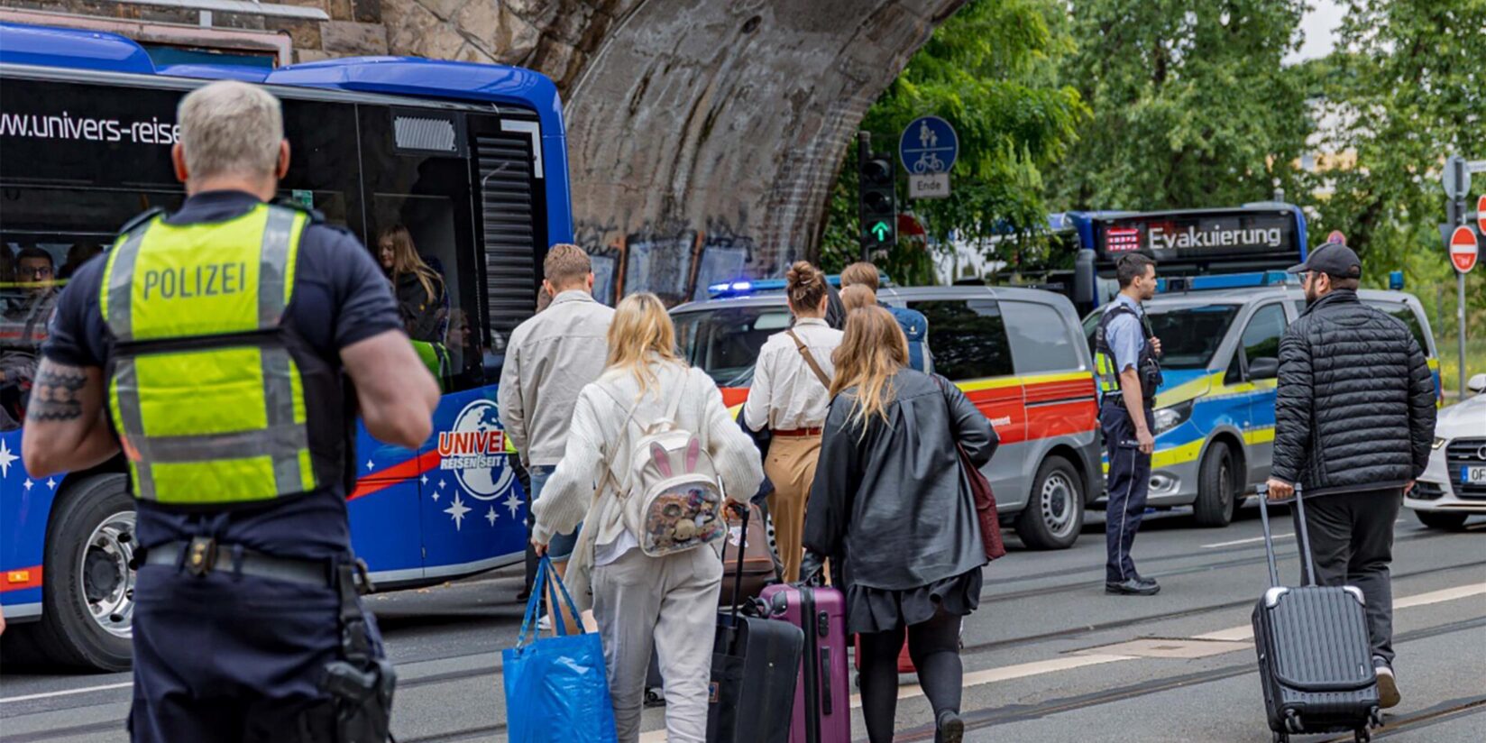 Fahrgäste harren Stunden im Zug aus