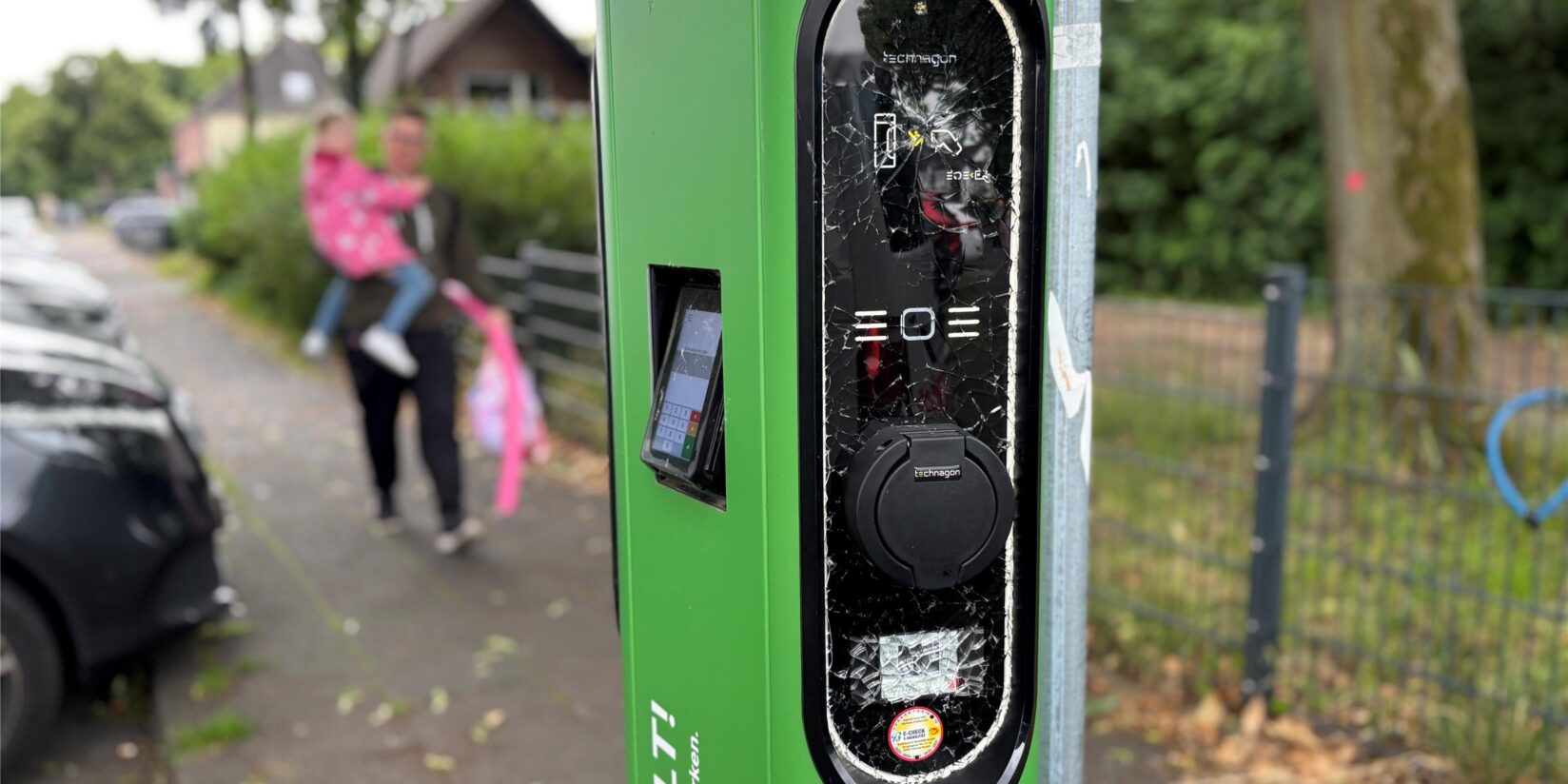 Castrop-Rauxel: Vandalismus an moderner Ladesäule