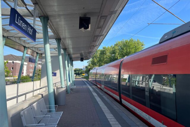 RB51 am Bahnhof in Lünen