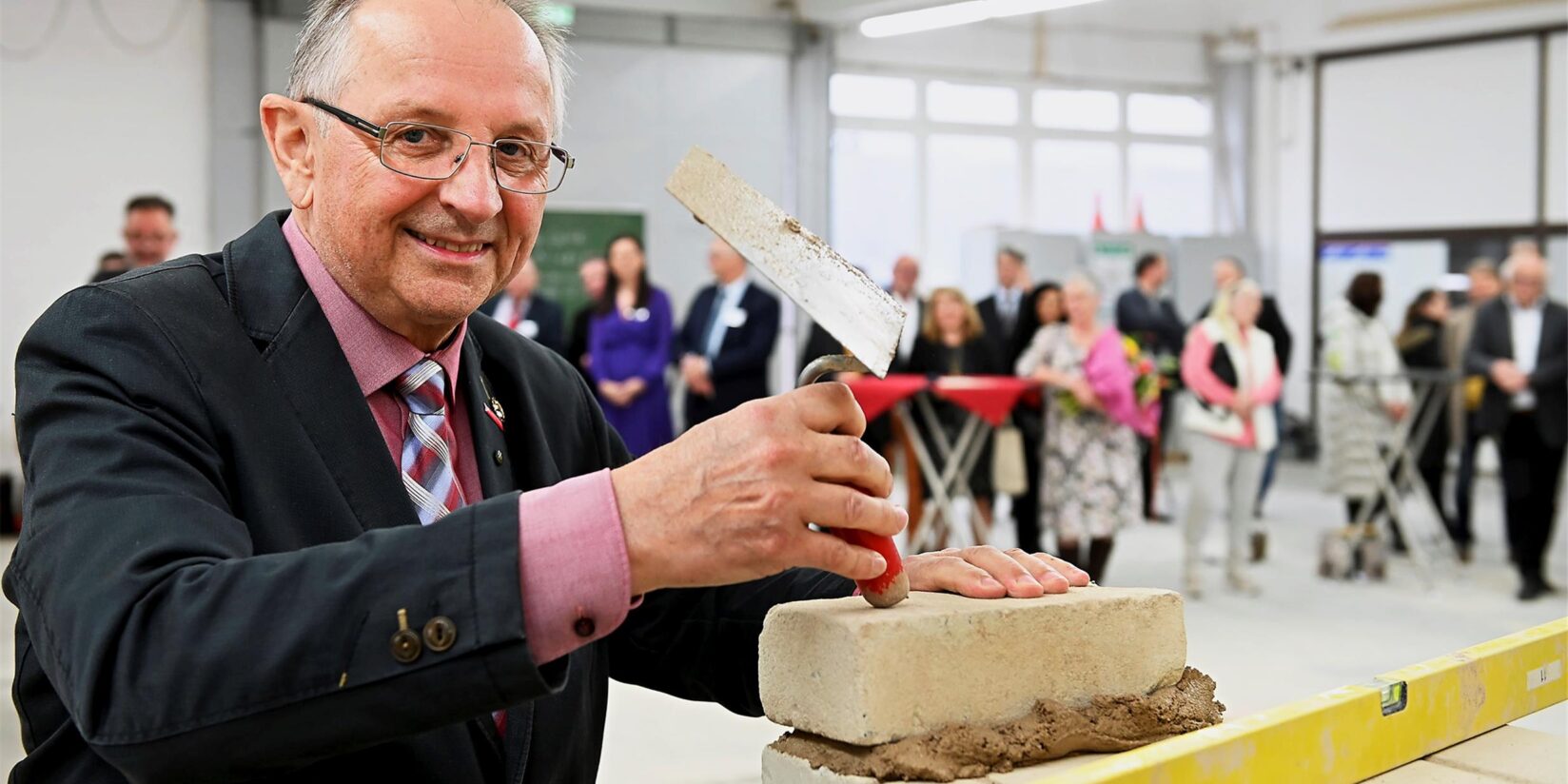 Marler Heinrich Kinzler schreibt Buch über seine Familiengeschichte