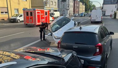 Provinzialstraße nach Unfall mit mehreren Verletzen gesperrt