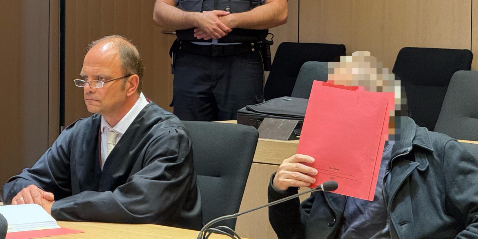 58-Jähriger tötet Ehefrau durch 31 Messerstiche