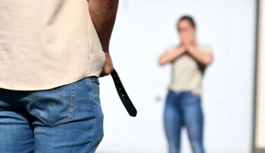 Herten: Mann entblößt sich vor Kind