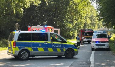 Motorradfahrer nach Unfall lebensgefährlich verletzt: Live-Verkehrsticker Dortmund