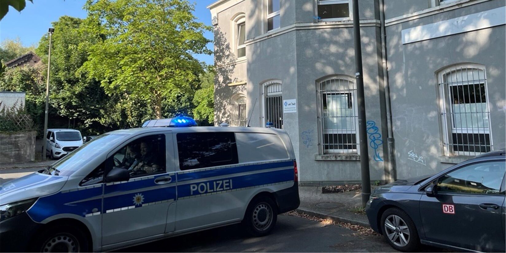 Herrenloser Koffer: Bahnhof Dortmund-Derne komplett gesperrt