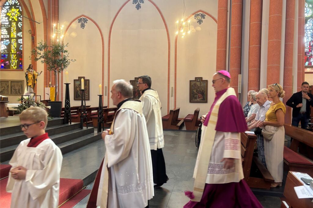 Neues Pfarrheim für den Kirchort St. Marien:  Festgottesdienst in der Marienkirche.