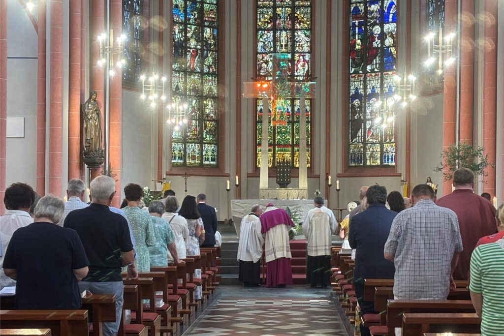 Neues Pfarrheim für den Kirchort St. Marien:  Festgottesdienst in der Marienkirche.