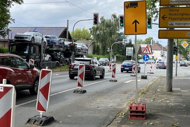 An der Henrichenburger Straße und Römerstraße gibt es Probleme an der Kreuzung: Nach einem Unfall sind die Linksabbiegerspuren abgesperrt.