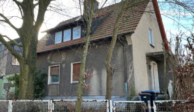 Zwangsversteigerung in Castrop-Rauxel: Unterkellertes Zweifamilienhaus