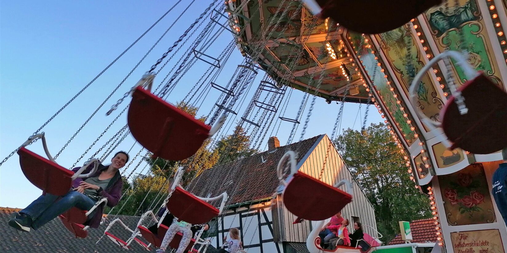 Bodelschwingher Kirmes mit Familientag und Feuerwerk