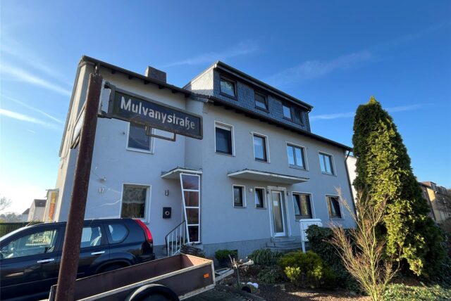 Ein Mehrfamilienhaus an der Mulvanystraße wird zwangsversteigert.