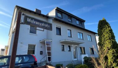 Zwangsversteigerung in Castrop-Rauxel: Zweigeschossiges Mehrfamilienhaus mit Garagen